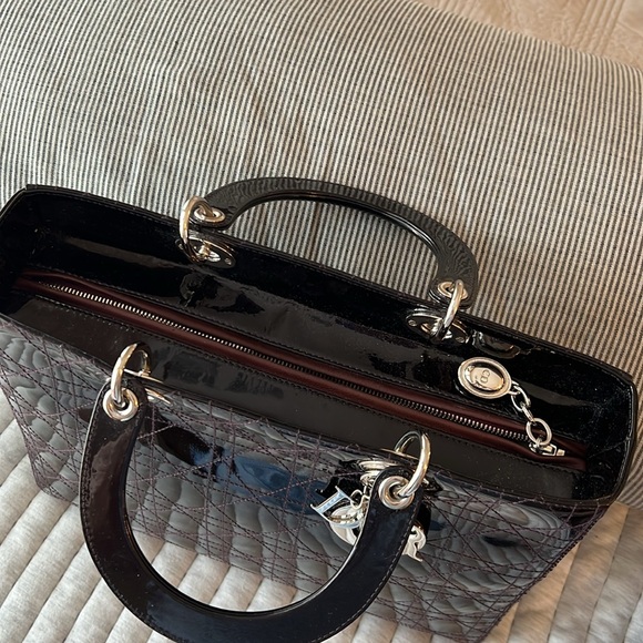 Lady Dior Patent Leather Cannage Large with Strap - Picture 4 of 12